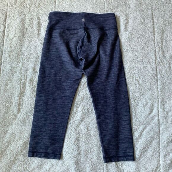 Lululemon Navy Cropped Athletic Leggings - Picture 2 of 8